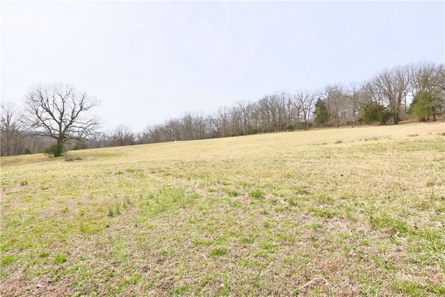 10187 Jeter Road, Fayetteville, AR 72701