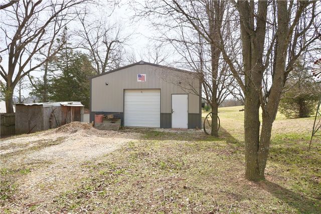 10187 Jeter Road, Fayetteville, AR 72701