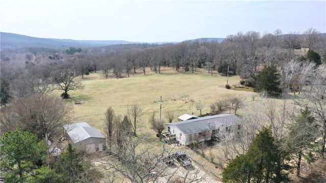 10187 Jeter Road, Fayetteville, AR 72701