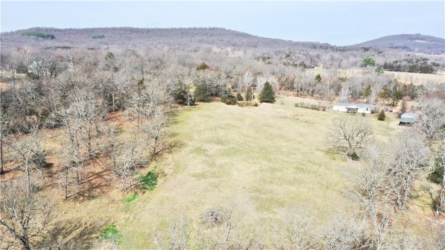 10187 Jeter Road, Fayetteville, AR 72701