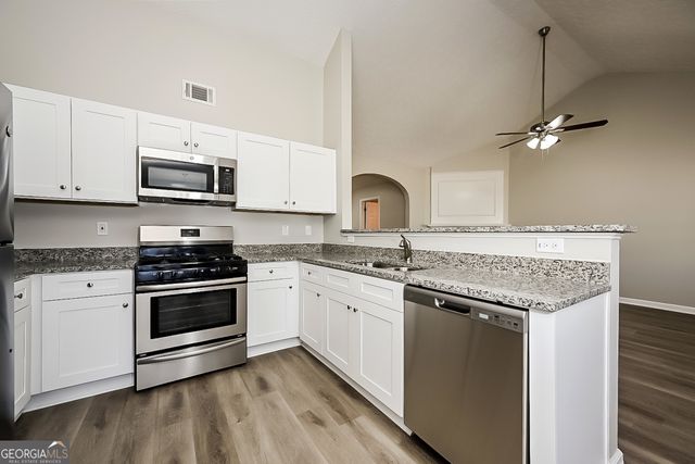 7545 Broadhurst Drive, Riverdale, GA 30296