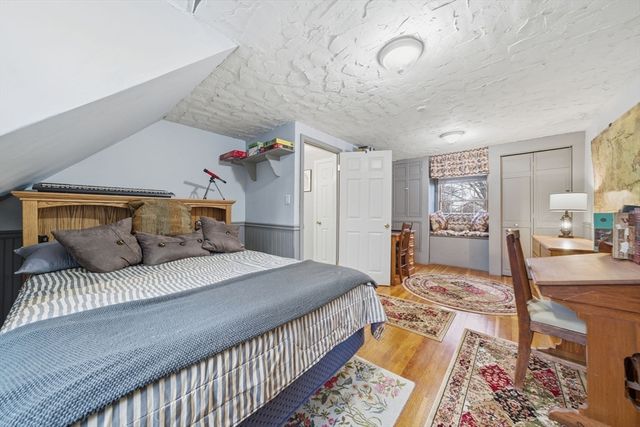 4 Laurel Street, Woburn, MA 01801