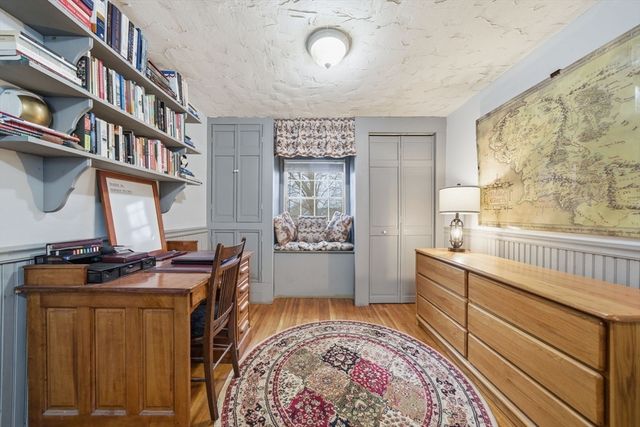 4 Laurel Street, Woburn, MA 01801