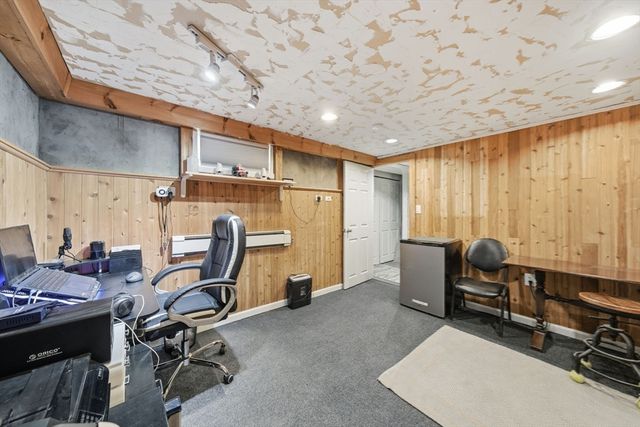 4 Laurel Street, Woburn, MA 01801