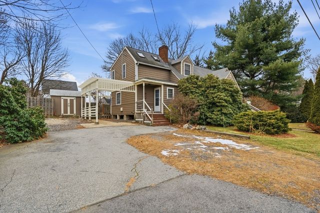 4 Laurel Street, Woburn, MA 01801