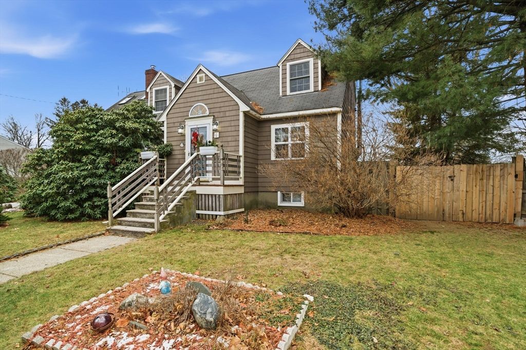4 Laurel Street, Woburn, MA 01801