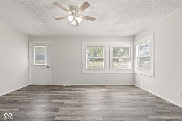 12065 N Rooker Road N, Mooresville, IN 46158