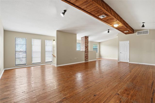 405 PARK RIDGE AVENUE, 405 Park Ridge Ave, Temple Terrace, FL 33617