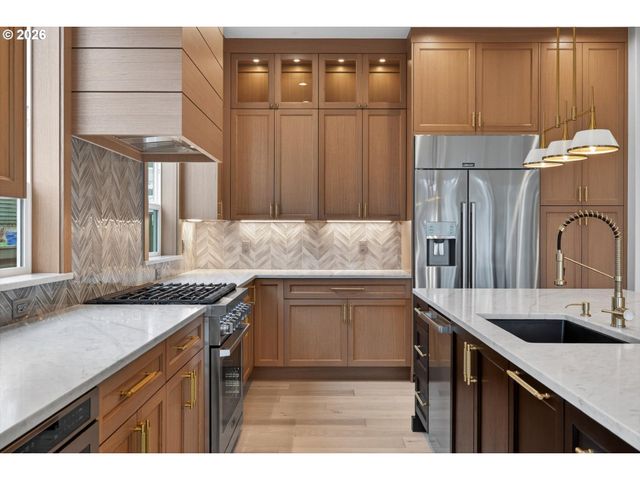 1912 Sw DICKINSON Ln, Portland, OR 97219