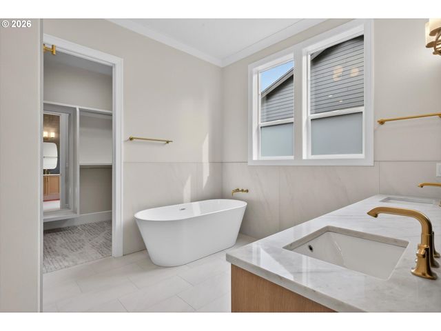 1912 Sw DICKINSON Ln, Portland, OR 97219