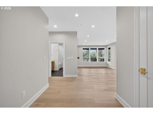 1912 Sw DICKINSON Ln, Portland, OR 97219