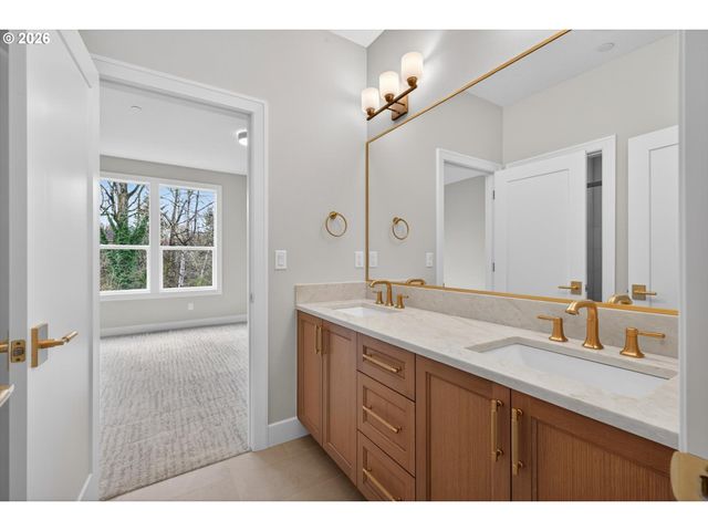 1912 Sw DICKINSON Ln, Portland, OR 97219