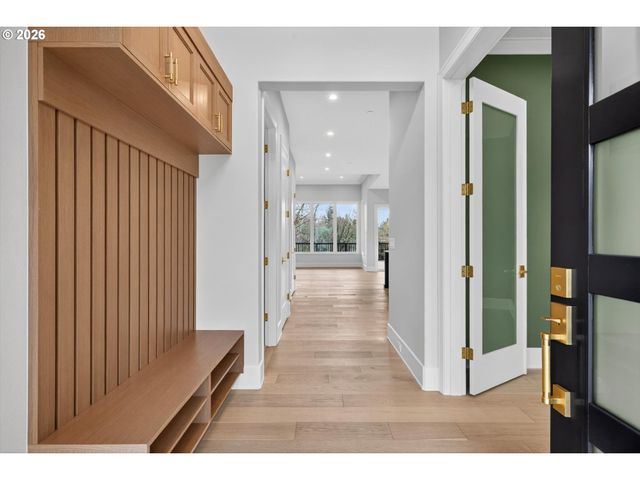 1912 Sw DICKINSON Ln, Portland, OR 97219