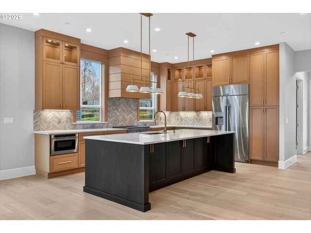 1912 Sw DICKINSON Ln, Portland, OR 97219