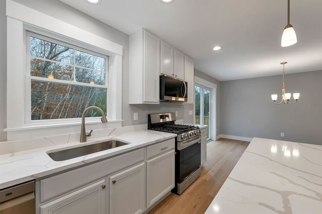 606 Alton Mountain Road, Alton, NH 03810