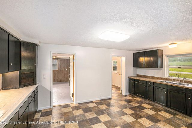 7902 N Welling Road, St. Johns, MI 48879