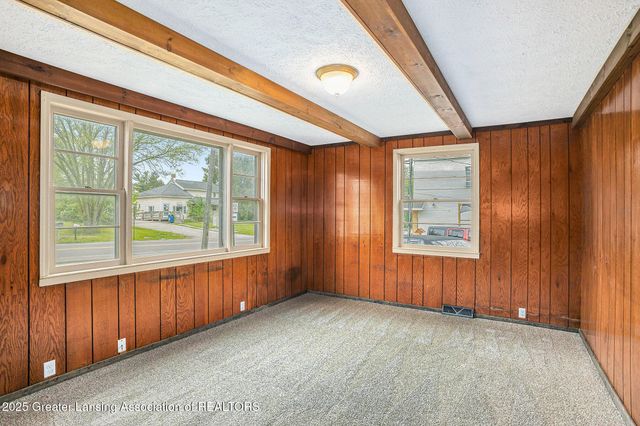 7902 N Welling Road, St. Johns, MI 48879