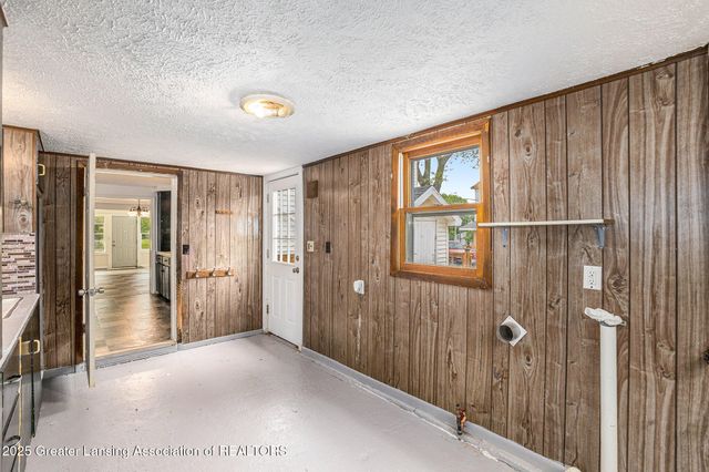 7902 N Welling Road, St. Johns, MI 48879