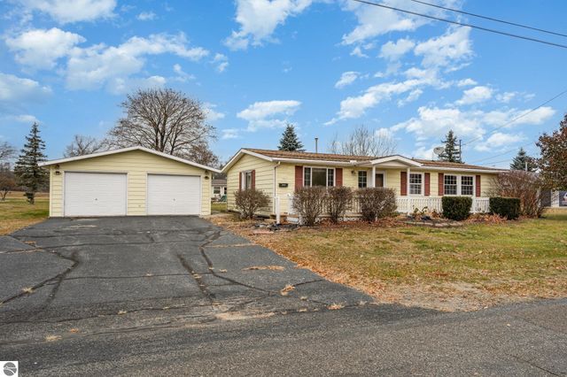 10156 Virginia, Oscoda, MI 48750