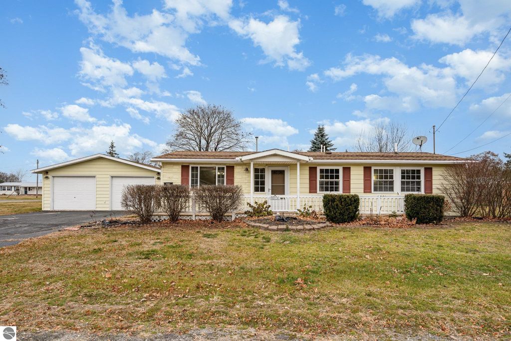 Image 2 of property listing at 10156 Virginia, Oscoda, MI 48750