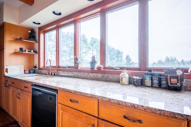 47 Oak Hill Drive, Dummerston, VT 05301