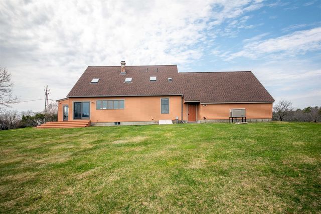 47 Oak Hill Drive, Dummerston, VT 05301
