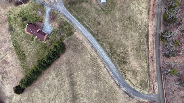 47 Oak Hill Drive, Dummerston, VT 05301