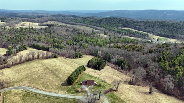47 Oak Hill Drive, Dummerston, VT 05301