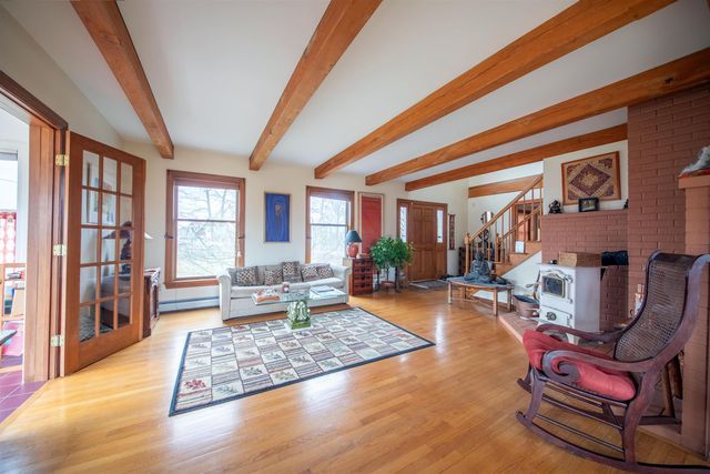47 Oak Hill Drive, Dummerston, VT 05301