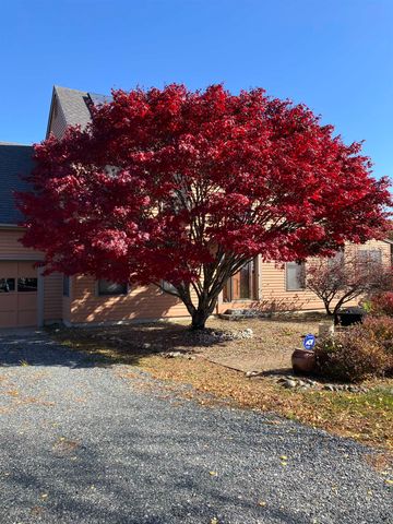 47 Oak Hill Drive, Dummerston, VT 05301