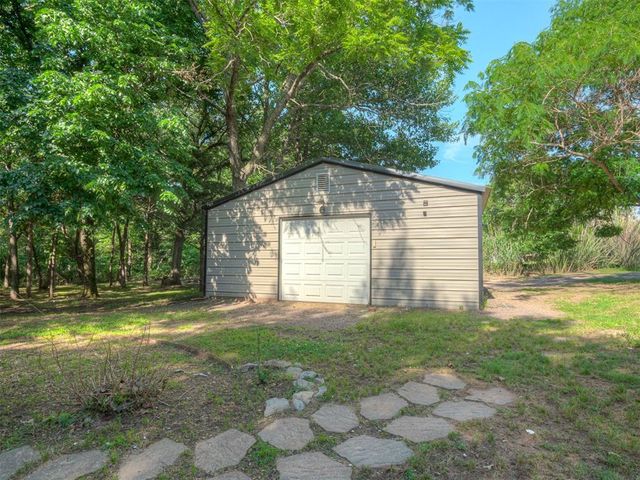 5609 E Horse Ranch Road, Perkins, OK 74059
