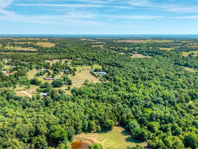 5609 E Horse Ranch Road, Perkins, OK 74059