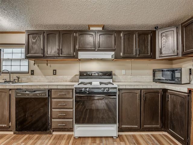 5609 E Horse Ranch Road, Perkins, OK 74059