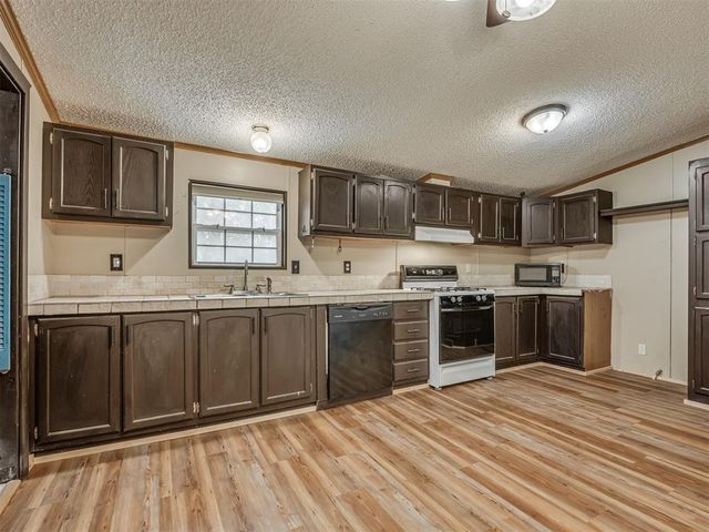 5609 E Horse Ranch Road, Perkins, OK 74059