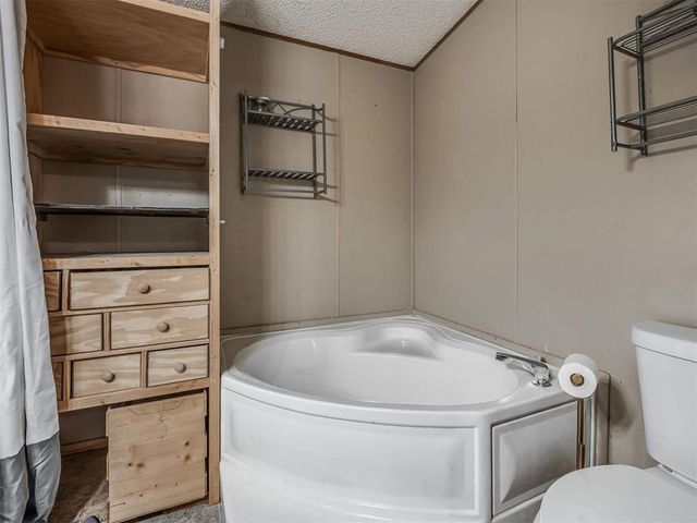 5609 E Horse Ranch Road, Perkins, OK 74059