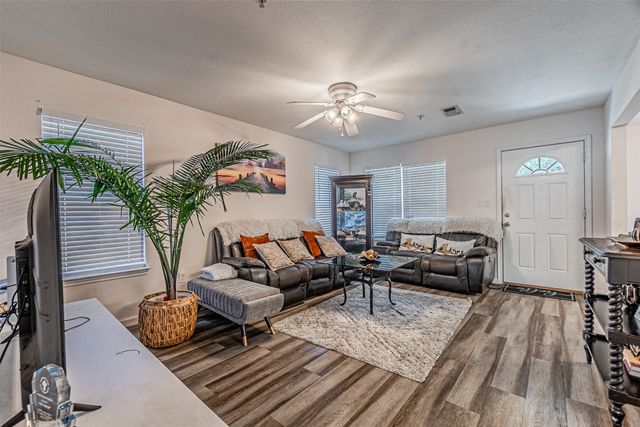 1109 E Avenue, Plano, TX 75074