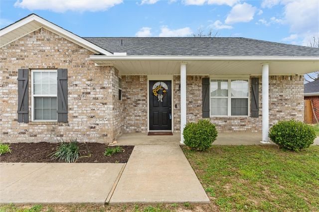 499 Buckboard Road, West Fork, AR 72774