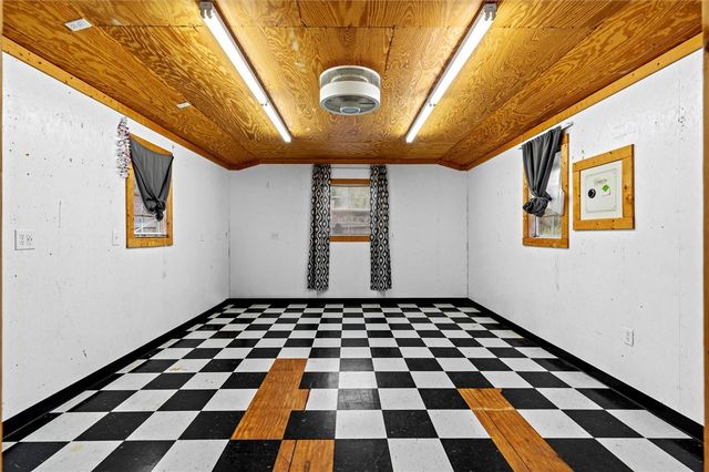 499 Buckboard Road, West Fork, AR 72774