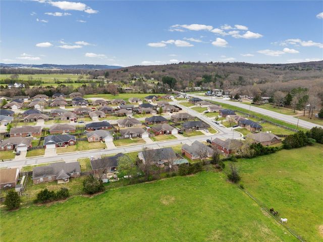 499 Buckboard Road, West Fork, AR 72774