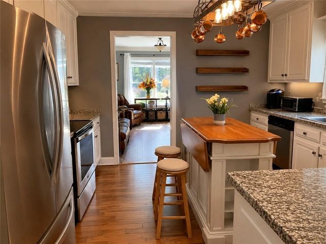 107 E Clinton Drive E, Rome, GA 30165