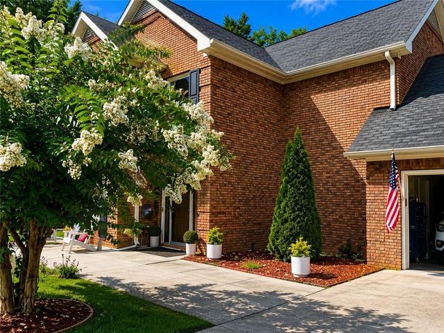 107 E Clinton Drive E, Rome, GA 30165