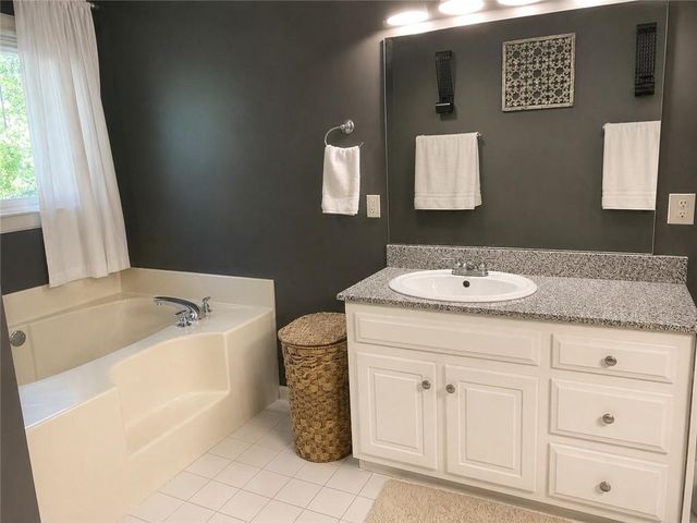 107 E Clinton Drive E, Rome, GA 30165