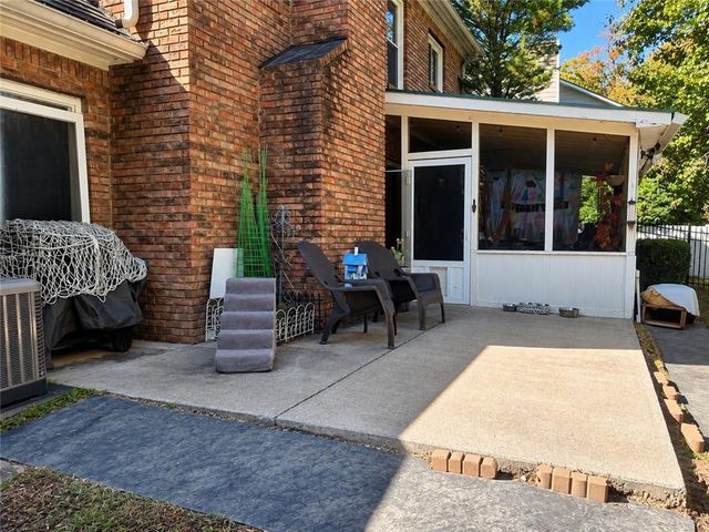 107 E Clinton Drive E, Rome, GA 30165