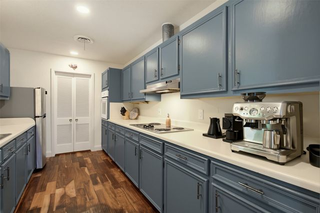 1208 Amherst Drive, Denton, TX 76201