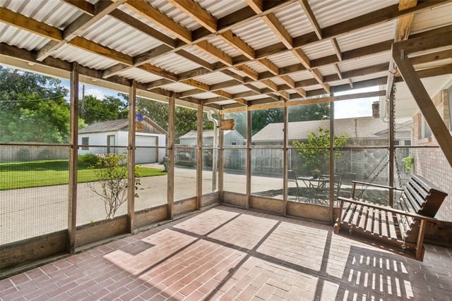 1208 Amherst Drive, Denton, TX 76201