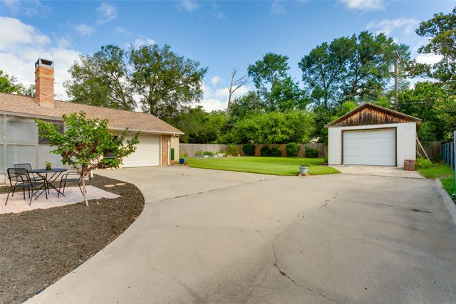 1208 Amherst Drive, Denton, TX 76201