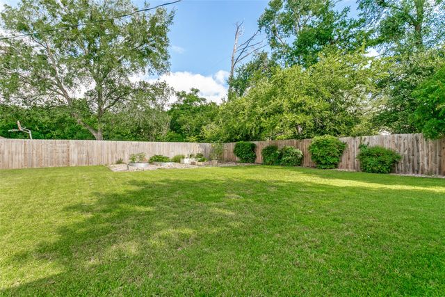 1208 Amherst Drive, Denton, TX 76201
