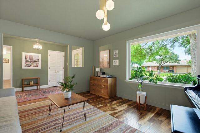 1208 Amherst Drive, Denton, TX 76201