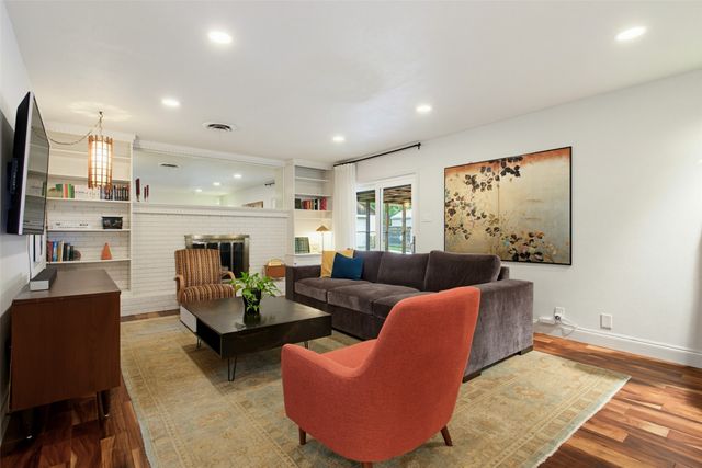 1208 Amherst Drive, Denton, TX 76201