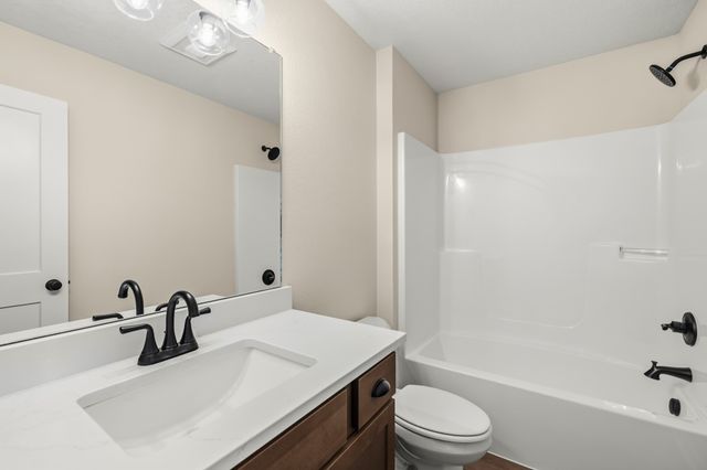 923 Percheron Lane, Norwalk, IA 50211